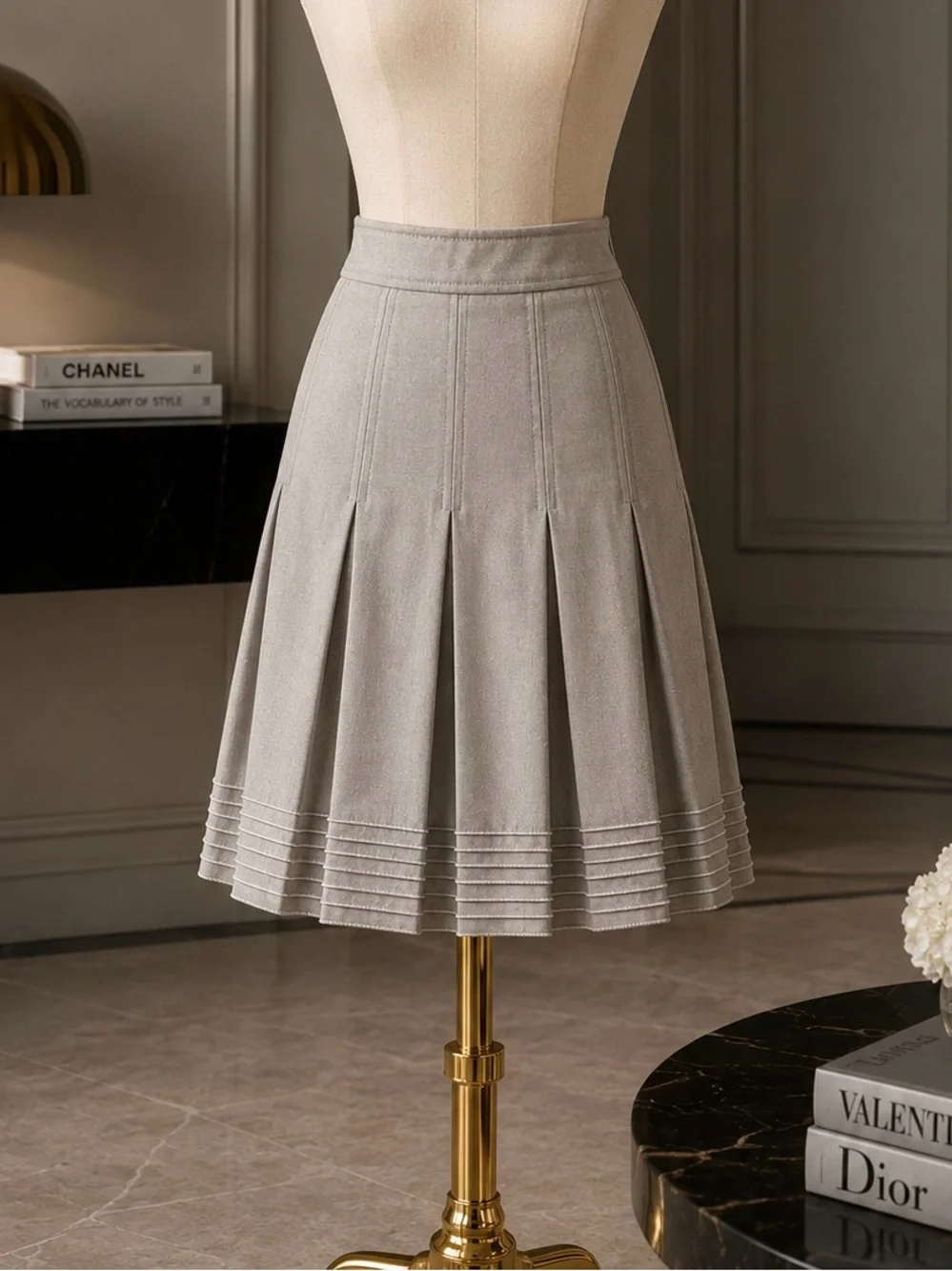 Valentino Roma Made in Italy Virgin Wool Pleated Luxury Skirt IT 40